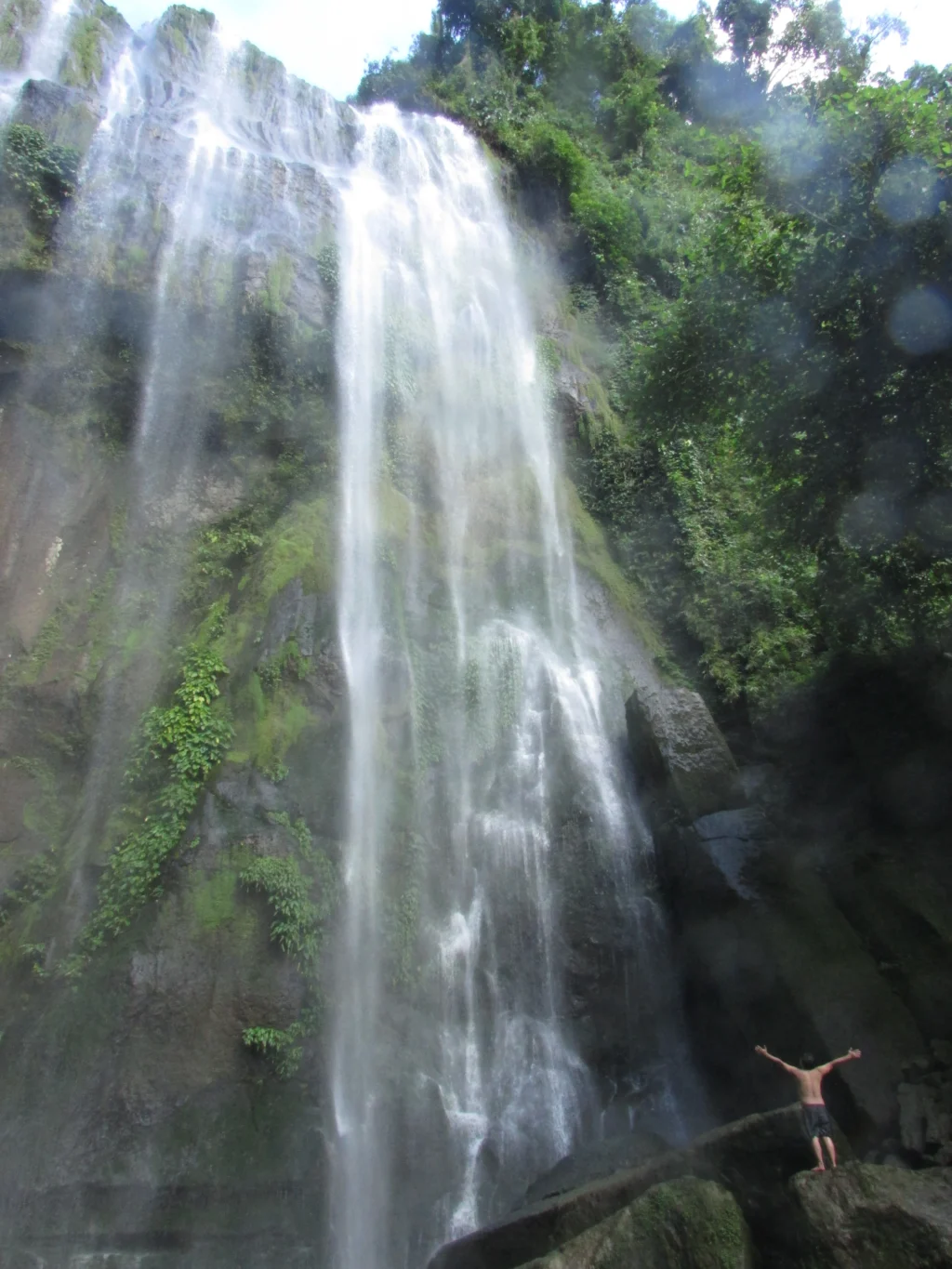 Athirapally-Waterfalls-Tinder-Travel