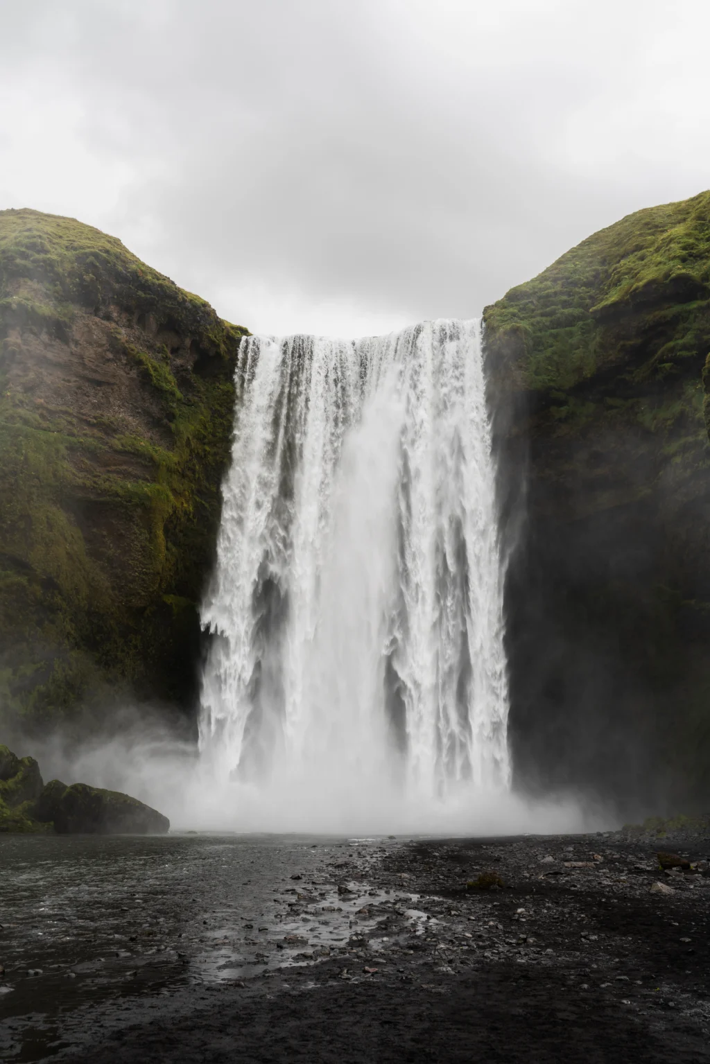 Devkund-Waterfall-Tinder-Travel