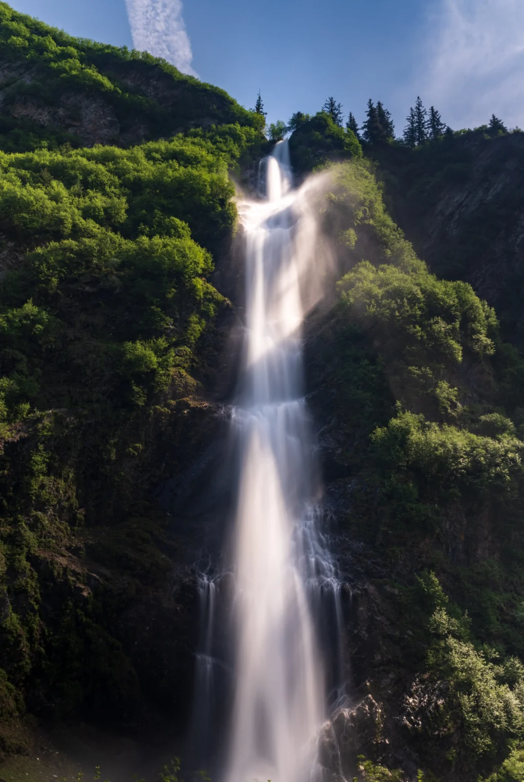 kalu-waterfall-Tinder-Travel