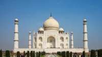 Taj Mahal-Tinder Travel